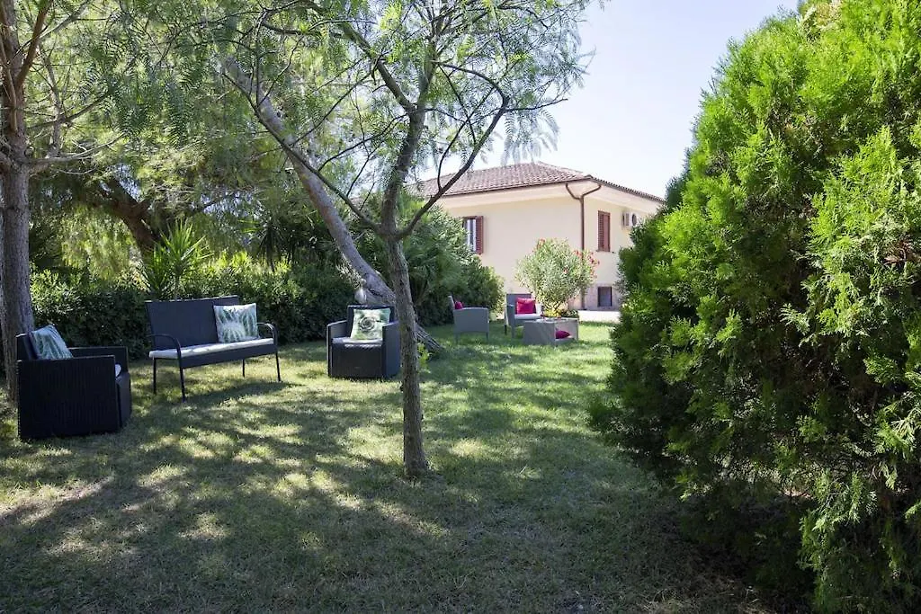 Alghero Villa Maestrale Con Veranda Coperta Giardino 4 Camere 3 Bagni