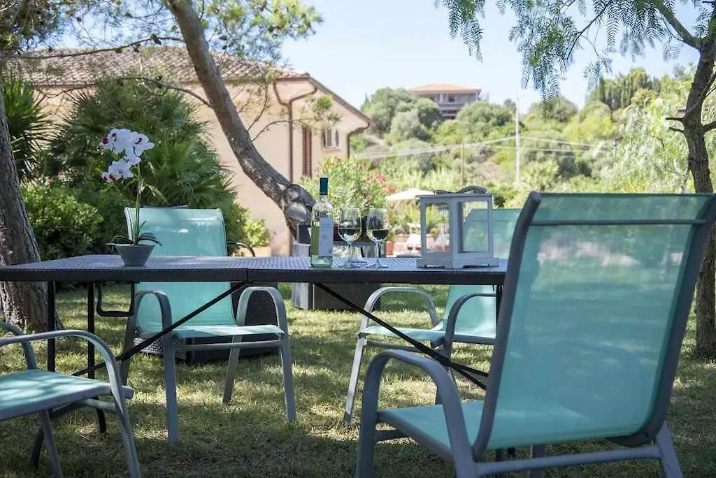 Alghero Villa Maestrale Con Veranda Coperta Giardino 4 Camere 3 Bagni