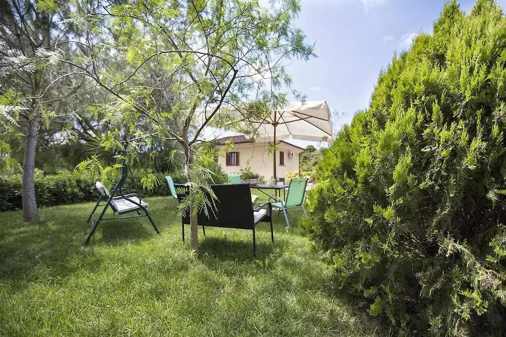 Alghero Villa Maestrale Con Veranda Coperta Giardino 4 Camere 3 Bagni