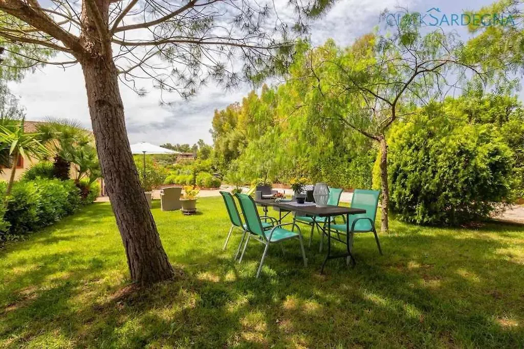 Alghero Villa Maestrale Con Veranda Coperta Giardino 4 Camere 3 Bagni 0*,  Italien